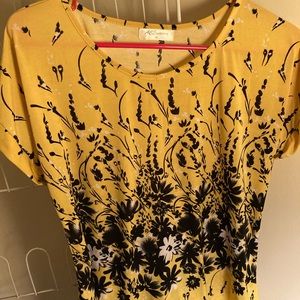 Nice ladies size medium top
